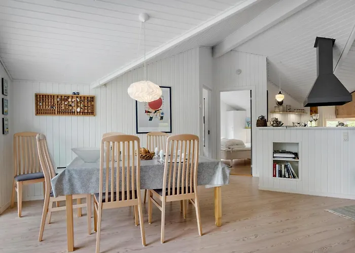 بيت للعطل Three-bedroom In